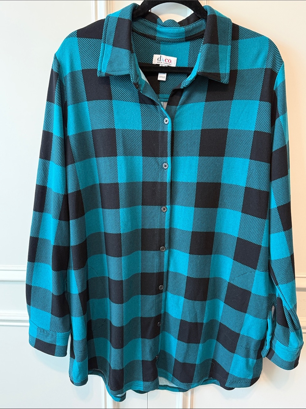 d.co Women's Turquoise and Black Plaid Button-Down Shirt